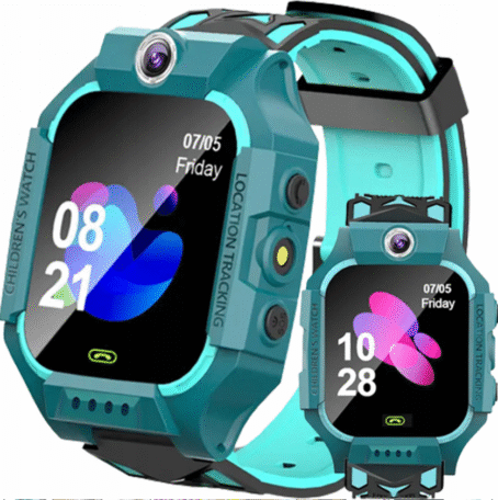 Fioletowo-różowy smartwatch dziecięcy z wbudowaną kamerą, dotykowym ekranem, przyciskiem SOS i funkcją GPS